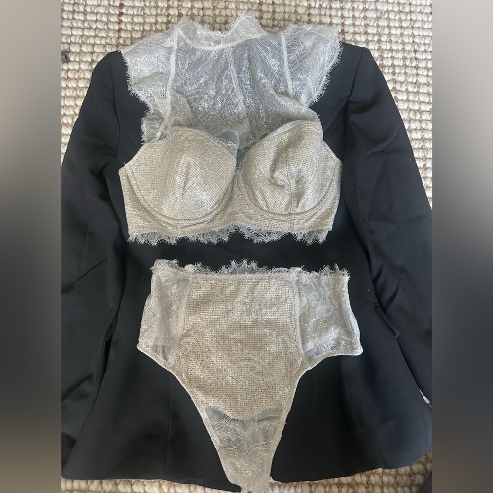 NWT Victoria’s secret Lace Lingerie Set